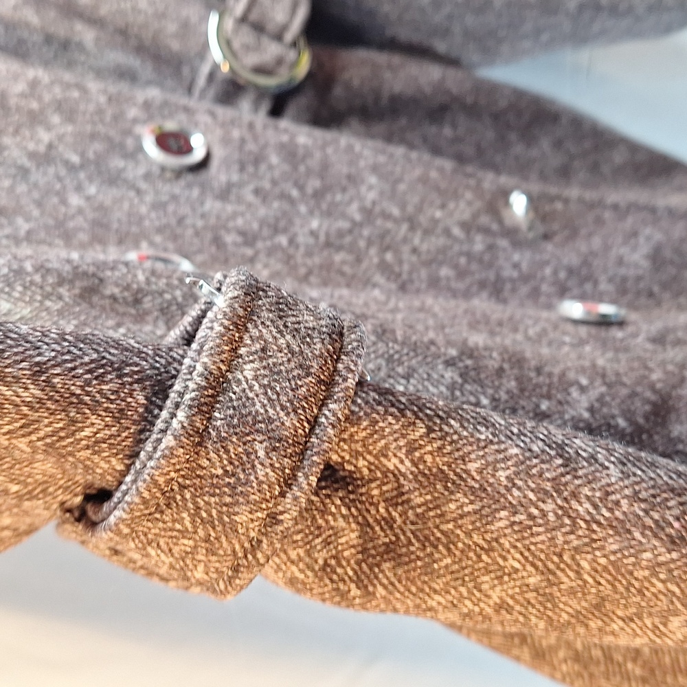 Tail Brown Herringbone Patterned Apparel - image 5